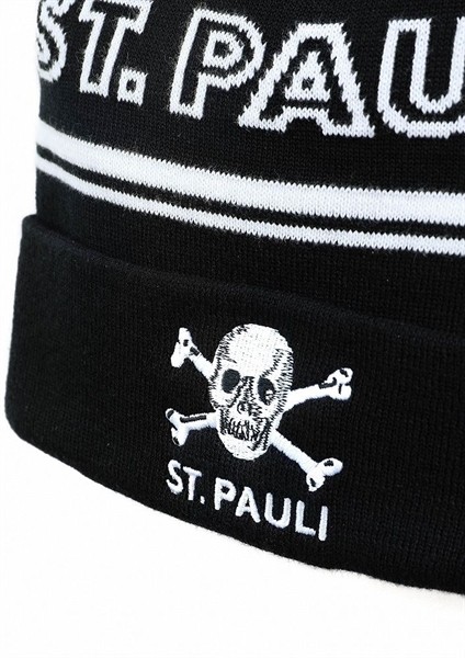 FC St. Pauli - Totenkopf, Bommelm�tze