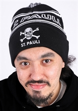 FC St. Pauli - Totenkopf, Bommelmtze