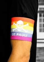 St. Pauli - Totenkopf Regenbogen, Kapitntsbinde